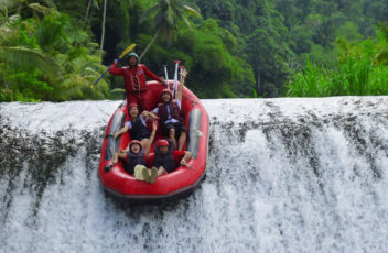 Bali-raft-32751243
